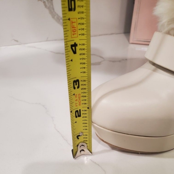 Juicy Couture Boots - Picture 6 of 8